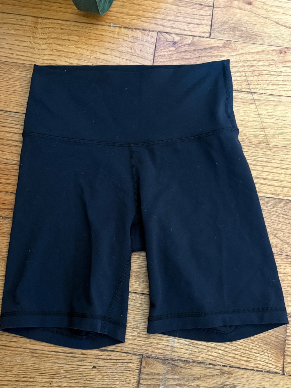 Aritzia Black High-Waist Bike Shorts Size S
